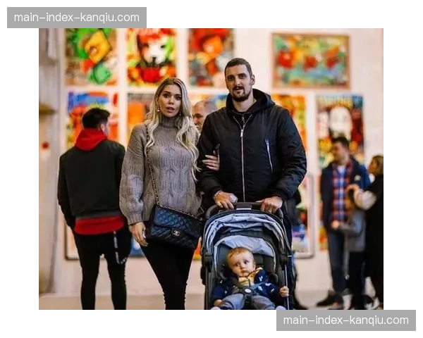 曼联母公司发布财务简报，俱乐部商业收入增长但债务依然高企。