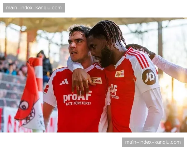 德甲速报:勒沃库森3-1逆转莱比锡,继续以不败领跑积分榜 德甲速报:勒沃库森3-1逆转莱比锡,继续以不败领跑积分榜