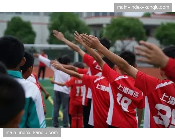 为应对密集赛程，布雷斯特全队前往高原训练基地，重点强化体能储备
